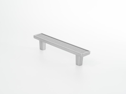 Ручка мебельная  Frame  96 мм  CP+GR  хром+серая кожа  ADELIA Ручка мебельная  Frame  96 мм  CP+GR  хром+серая кожа  ADELIA