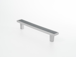 Ручка мебельная  Frame 128 мм  CP+BL  хром+черная кожа  ADELIA Ручка мебельная  Frame 128 мм  CP+BL  хром+черная кожа  ADELIA