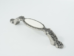 Ручка мебельная  Stone 128 мм  OS+WH  старое серебро+белая керамика  ADELIA Ручка мебельная  Stone 128 мм  OS+WH  старое серебро+белая керамика  ADELIA