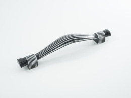 Ручка мебельная  9095 128мм BL+CP черный глянец+хром SKF Ручка мебельная  9095 128мм BL+CP черный глянец+хром SKF